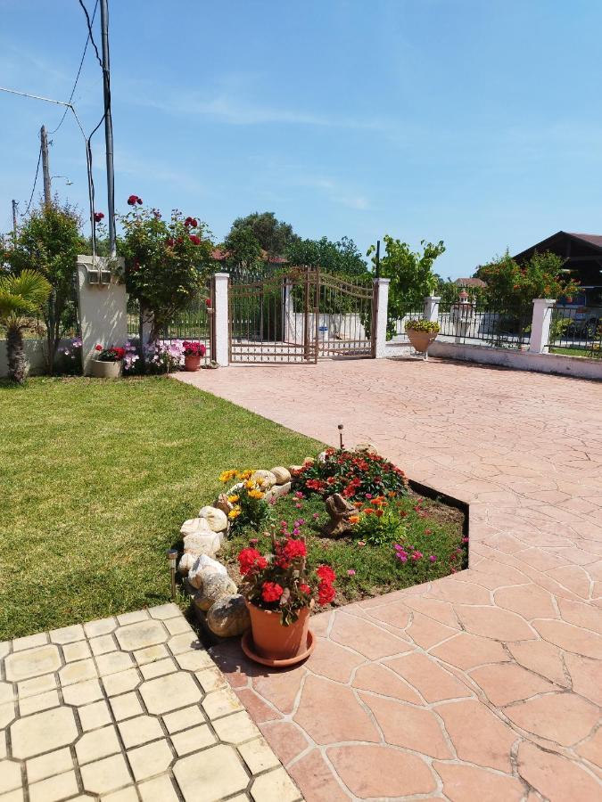 Villa Katerina Nea Kallikrateia Exterior foto